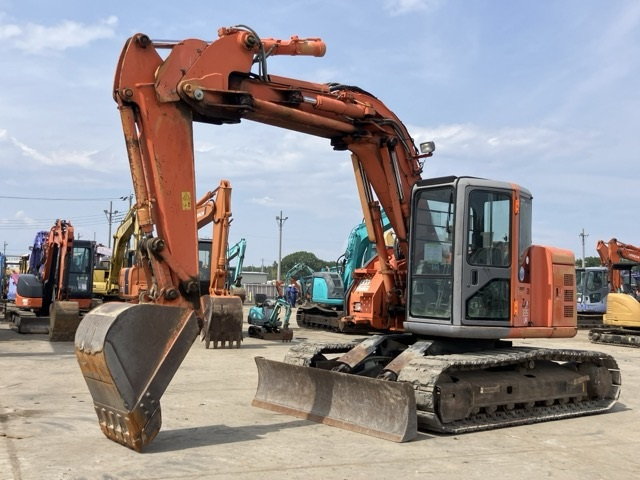 ZX135UR
