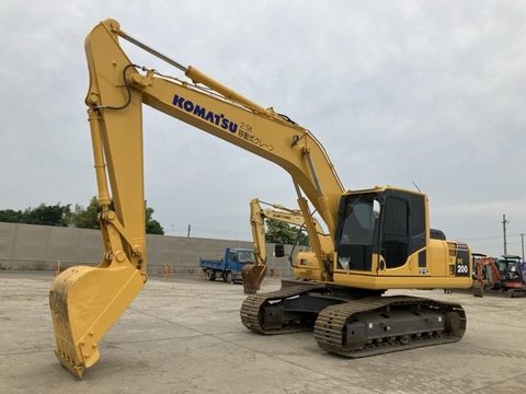 PC200-8N1