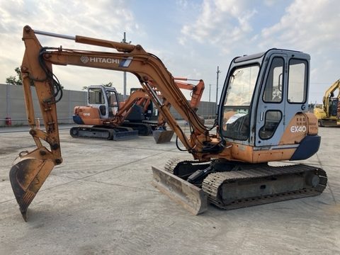 EX40
