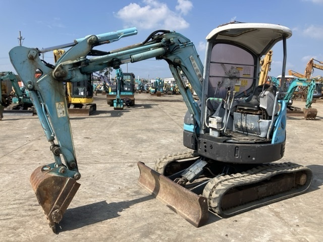 AX30UR-4